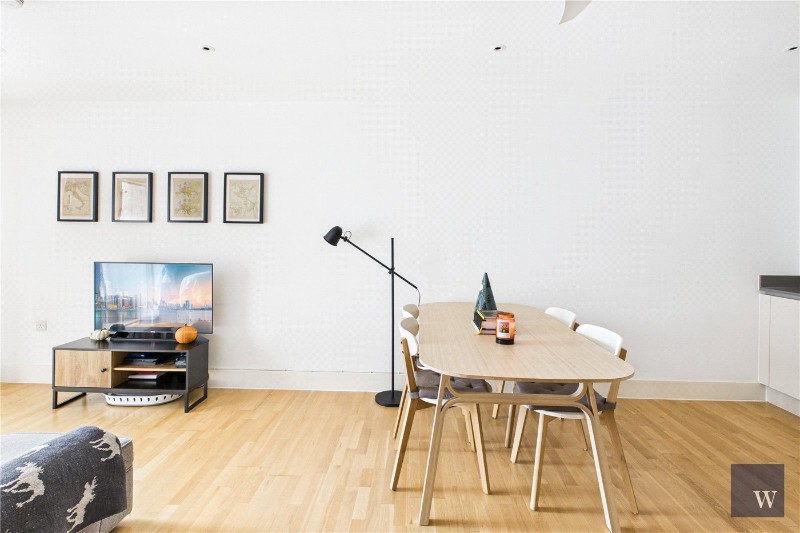 Streatham High Road, London, SW16