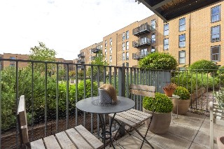 Apple Yard, London, SE20