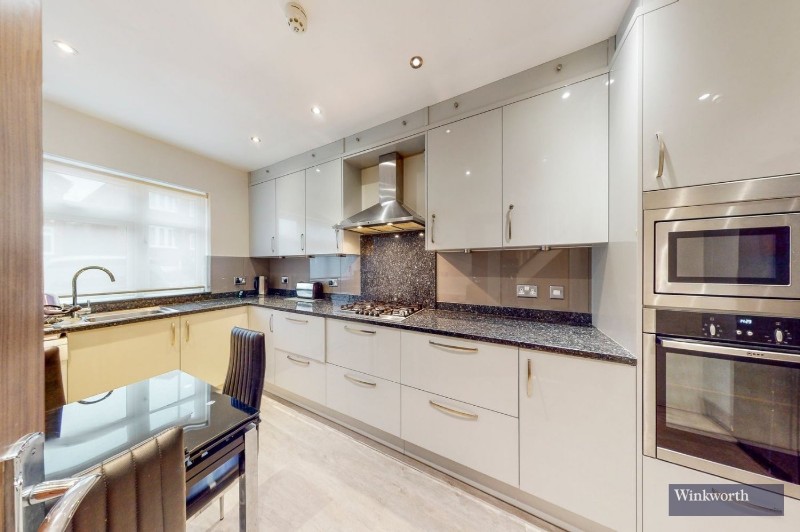 Queens Way, Hendon, London, NW4