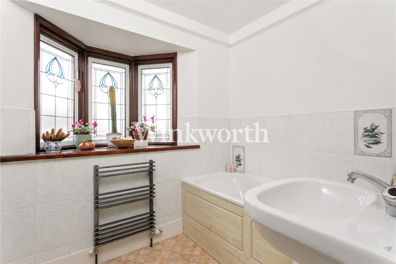 Belmont Avenue, London, N13