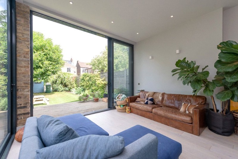 Monson Road, London, NW10