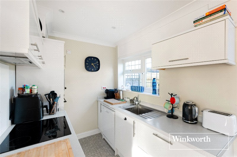 Daneland, East Barnet, EN4