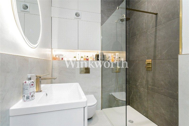 Pennington Drive, London, N21