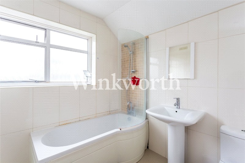 Conway Gardens, Enfield, EN2