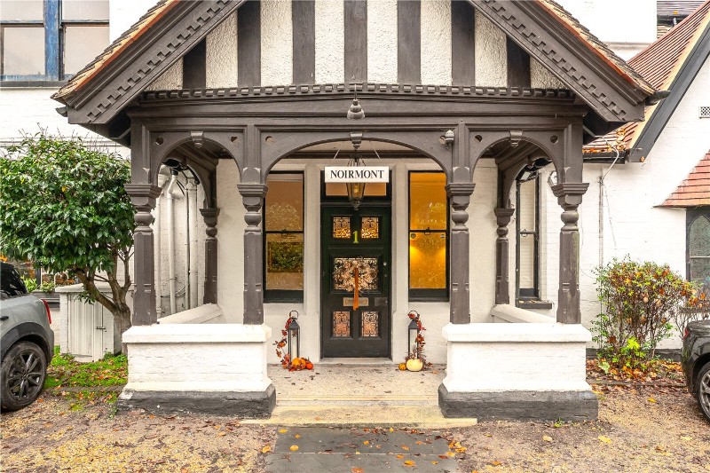 Cobbetts Hill, Weybridge, Surrey, KT13