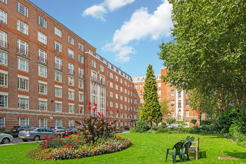 Finchley Road, St John&#39;s Wood, London, NW8