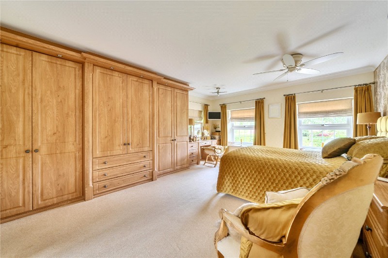 Kestrel Close, Ewshot, Farnham, GU10