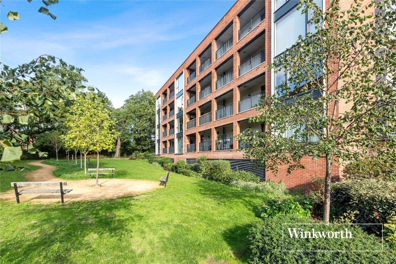 Ebony Crescent, Barnet, EN4