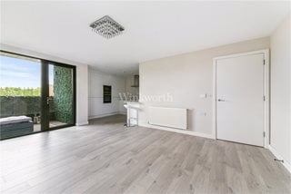 Bromley Road, London, SE6