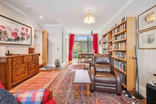 Gloucester Mews West, Bayswater, W2