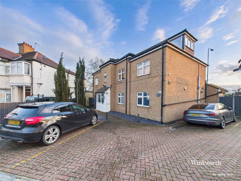 Renters Avenue, London, NW4