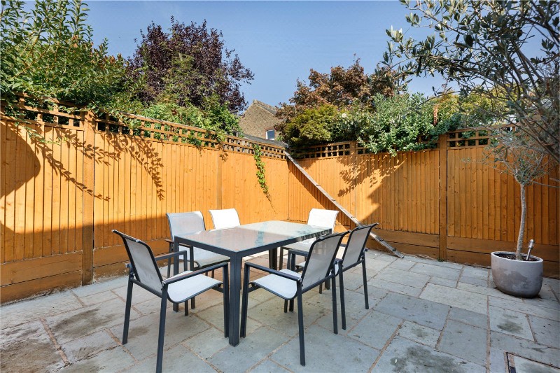 Coalecroft Road, London, SW15