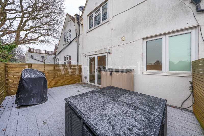 North End Road, London, NW11