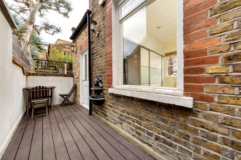 Quarrendon Street, London, SW6
