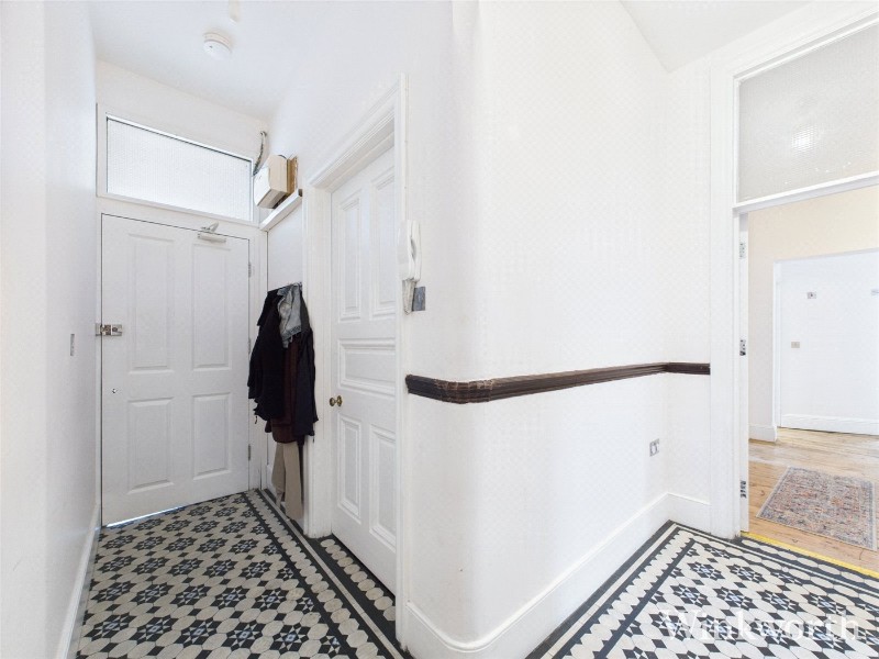Fordhook Avenue, London, UK, W5