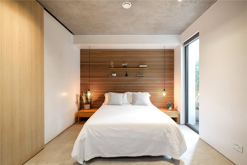 Windmill Road, London, TW8