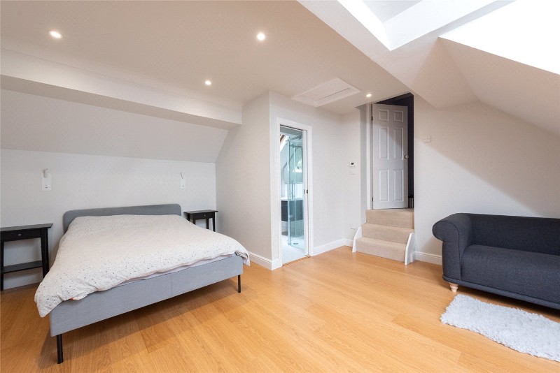 Fleet Hill, Finchampstead, Wokingham, Berkshire, RG40