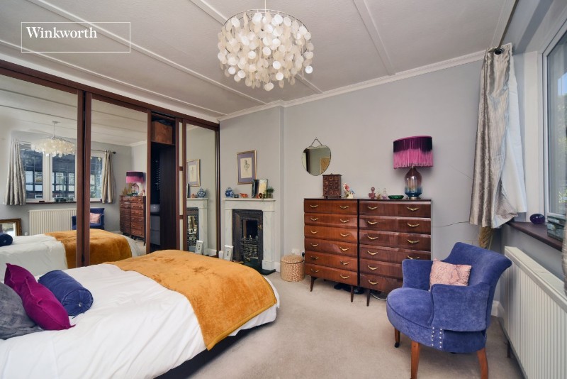 Kingsmead Avenue, Worcester Park, KT4