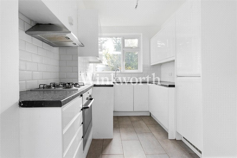 Corri Avenue, London, N14