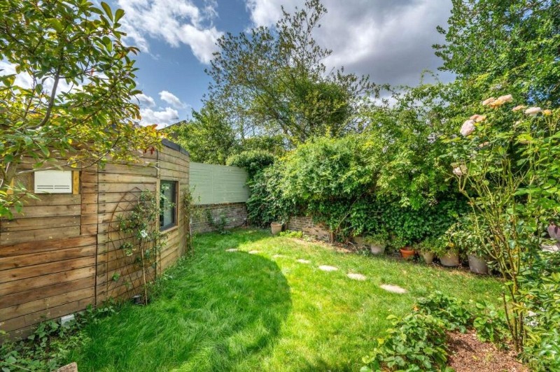 Buchanan Gardens, London, NW10