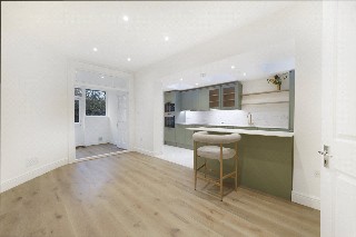 Rathcoole Avenue, London, N8