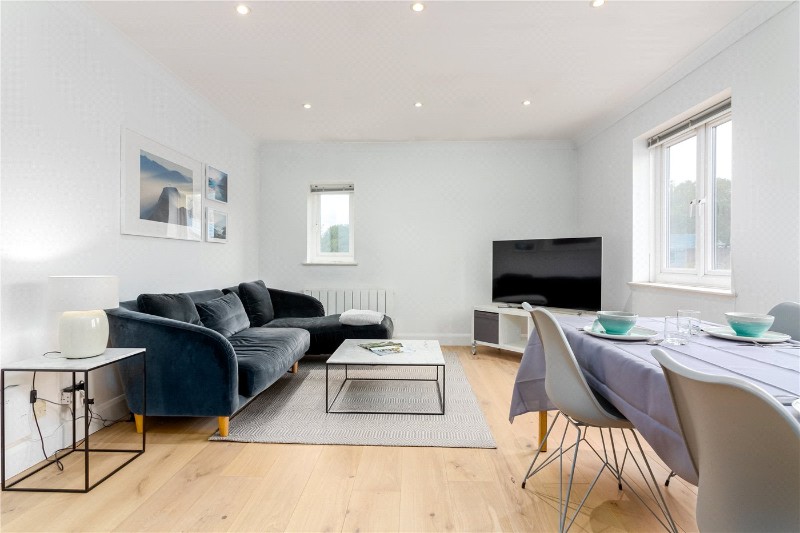 Fuller Close, London, E2