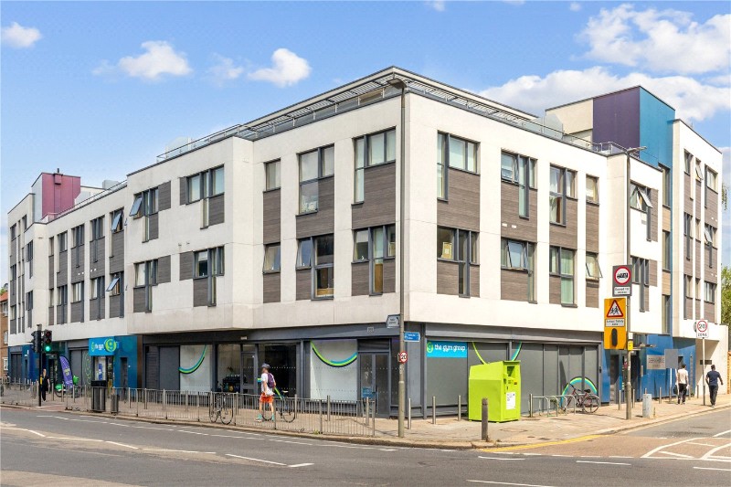 Garratt Lane, London, SW17