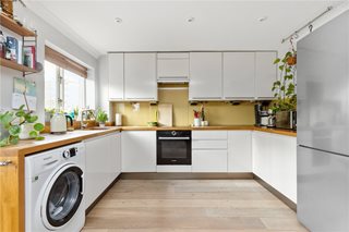 Myddleton Avenue, London, N4