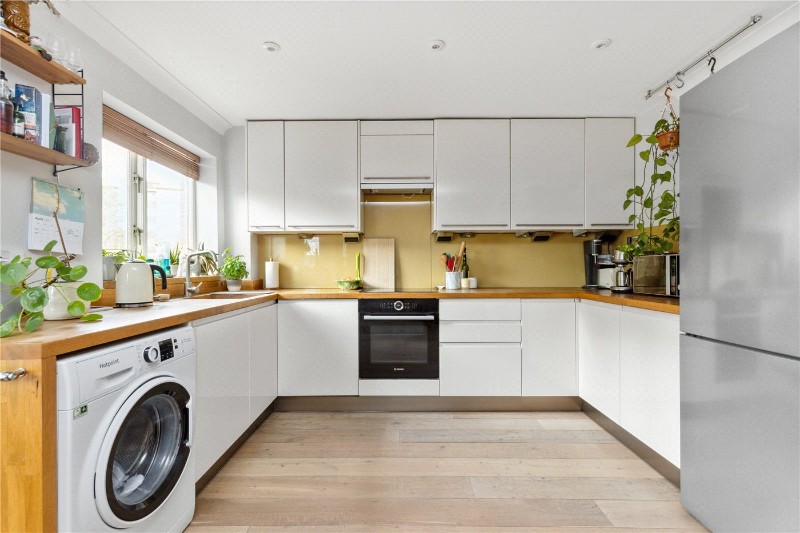 Myddleton Avenue, London, N4