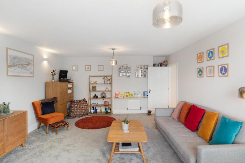 Gayfere Place, London, SE25