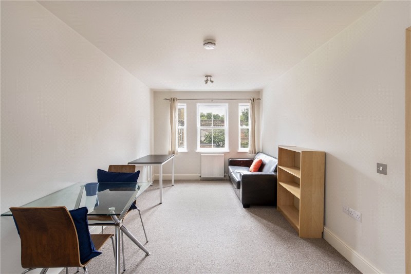 Guernsey Grove, London, SE24