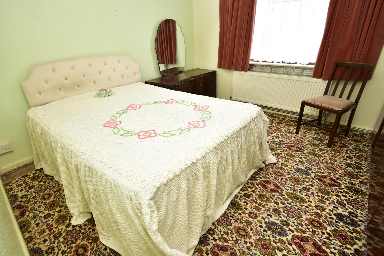 A BEDROOM 2.JPG