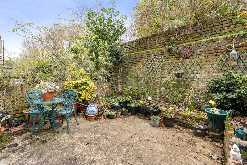 Listria Park, London, N16