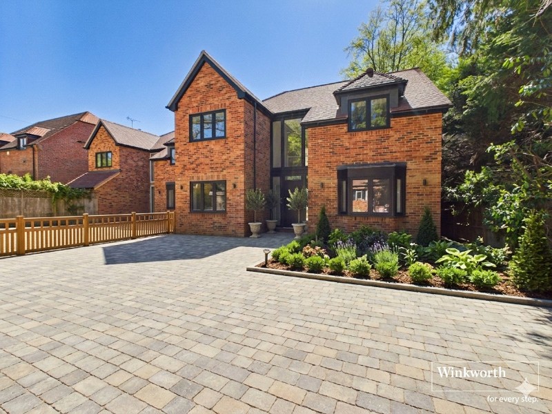 Collaroy Road, Cold Ash, Thatcham, Berkshire, RG18