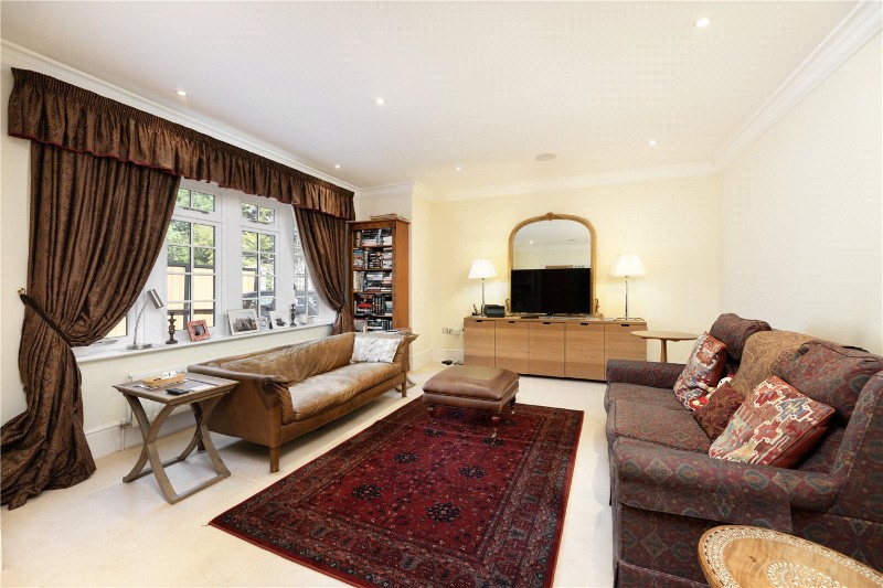 St. Simon's Avenue, London, SW15