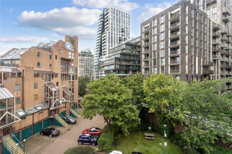 Asher Way, London, E1W