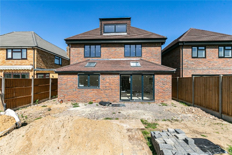 Elmsway, Ashford, Surrey, TW15