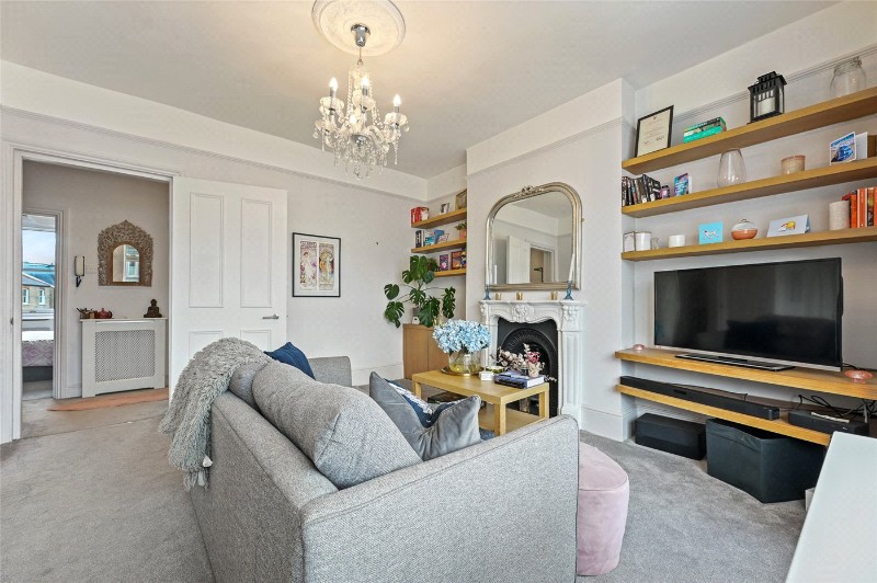 Wormholt Road, London, W12