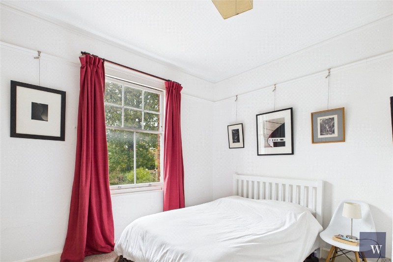 Kirkstall Road, London, SW2