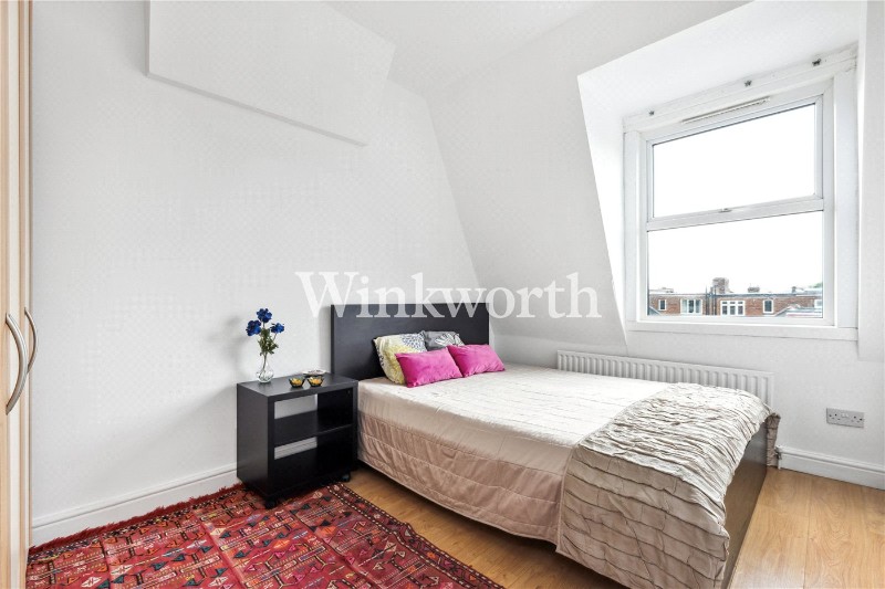 Lausanne Road, London, N8