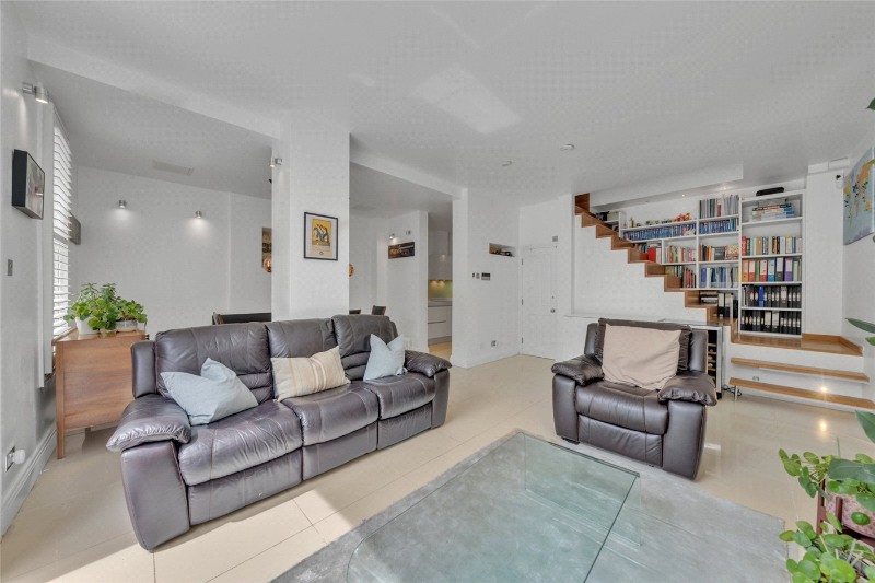Elgin Avenue, London, W9