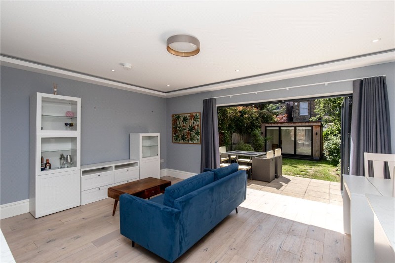 Creffield Road, London, W5