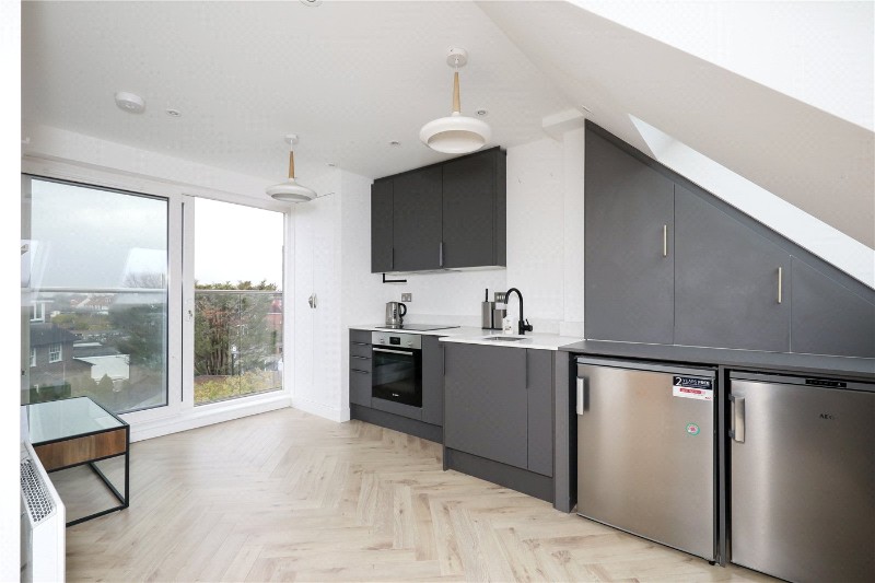 Walton Way, London, W3