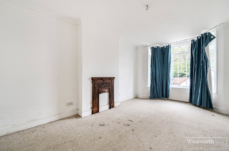 London Road, Bagshot, Surrey, GU19