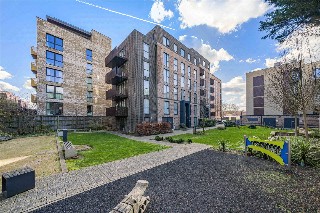 River Rise Close, London, SE8