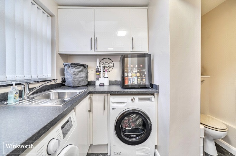 Novello Close, Basingstoke, Hampshire, RG22