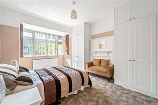 Canmore Gardens, London, SW16