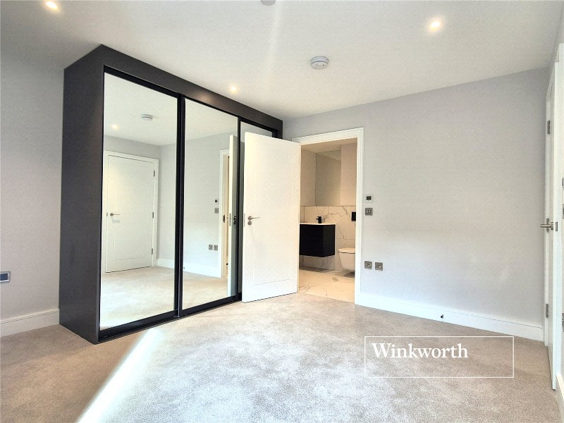 Cockfosters Road, Cockfosters, EN4