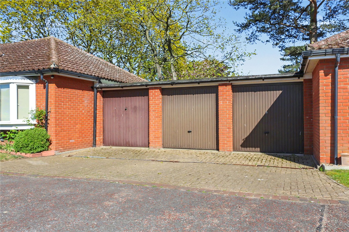Parking & Garage