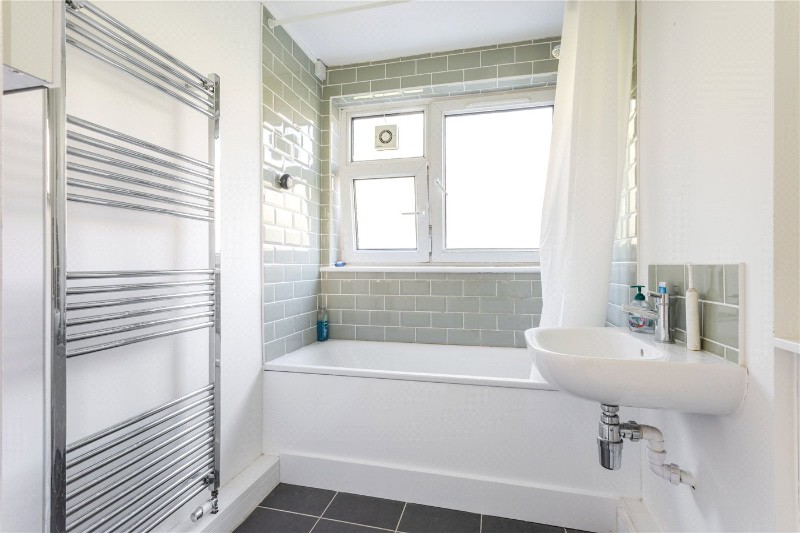 Limpsfield Avenue, London, SW19